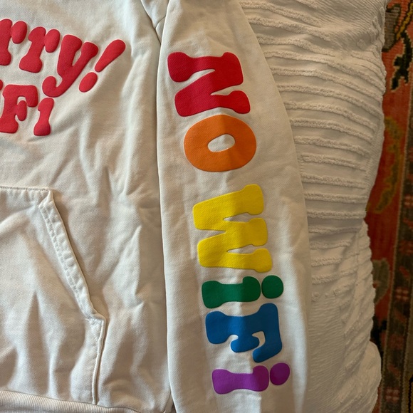 MADHAPPY so sorry no WiFi cream hoodie - Picture 2 of 5